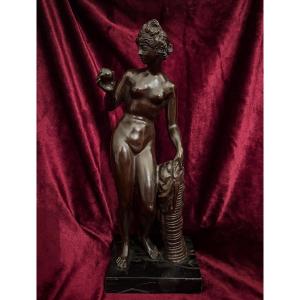 Bronze Venus In The Antique Style - Late 19th Century.