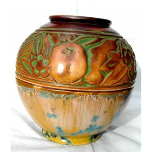 Beautiful Art-deco Vase, Fruit And Crystallization Decor, By Mougin And Ventrillon, Daum Era