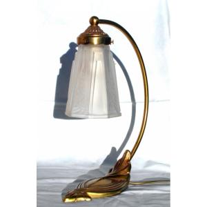 Beautiful Art Deco Lamp With Schneider Tulip And Lamp Base By P. Lucas, Daum Galle Muller Era