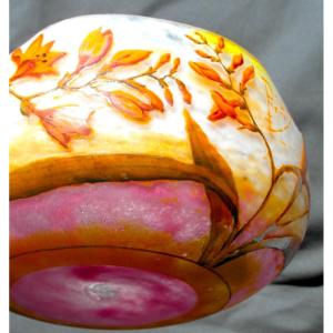 Daum Cup With Monbretias, Perfect, After Henri Bergé, Circa 1905, Galle Art Nouveau Era