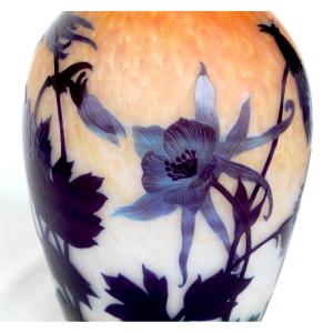 Blue Columbine Vase By Delatte, Circa 1920, Era Daum Galle Art-nouveau