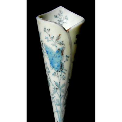 Charming Napoleon 3 Cornet Vase In Opaline 