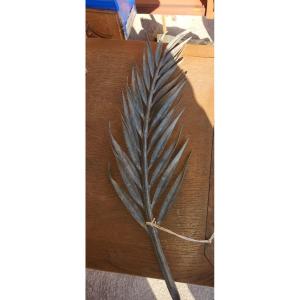 Large Bronze Palm From The 20s/30s In Bronze