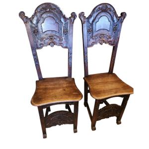 Pair Of Late 19th Century Walnut Chairs (italy)