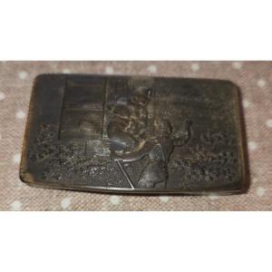 19th Century Horn Snuffbox With A Very Pretty Pattern On The Lid 