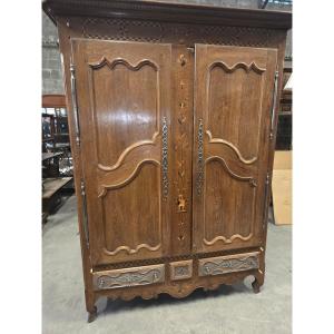 Early 19th Century Oak Lorraine Wardrobe From The Charmes Region (vosges)