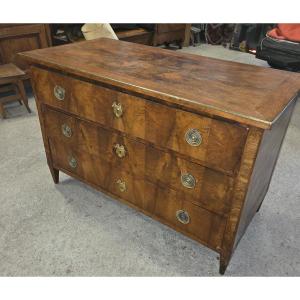 Louis XVI Walnut Chest Of Drawers, Early 19th Century 