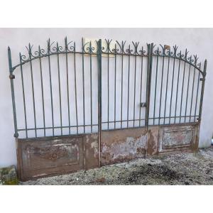 Large Wrought Iron Gate, Late 19th Century