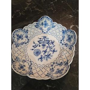 Meissen Porcelain Bowl, Blue Onion Pattern 