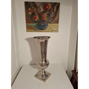 Medici Vase On Brushed Aluminium Pedestal 