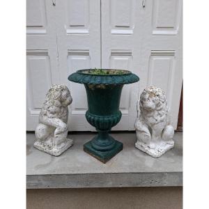 Pair Of Lions In Reconstituted Stone