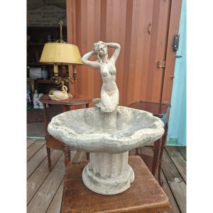 Reconstituted Stone Bird Feeder