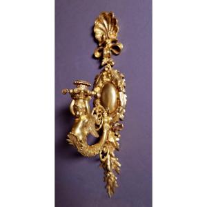 Large Wall Sconce With A Napoleon III "puto" In Gilt Bronze - Late 19th Century