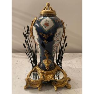 Kangxi Period Chinese Porcelain Perfume Fountain