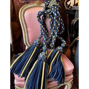 Pair Of Large Tiebacks = 4 Pompoms, 19th Century.