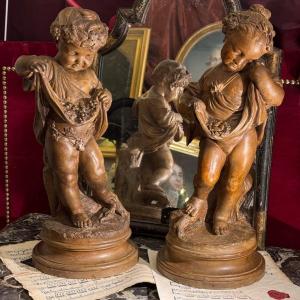 Clodion, Big Pair Of Terracotta Children, Brown Patina, After Clodion. 19th Century.