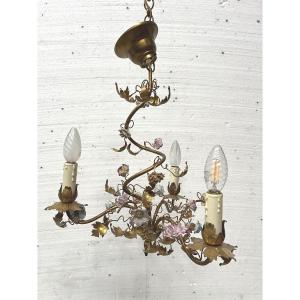 Louis XVI Style Chandelier In Gilded Metal And Porcelain Flowers, 20th Century