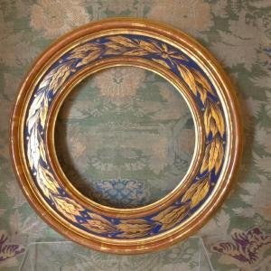 Gilded Round Italian Frame Decorated With Laurel Leaves Diam: 19 Cm