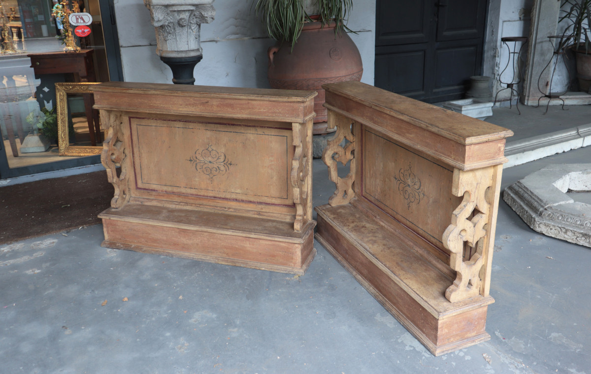 2 balaustre in legno laccato, Inizio 800