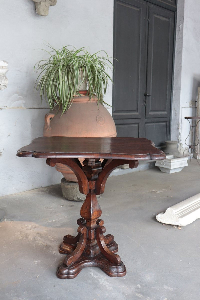 Tavolino in legno di noce, Toscana, fine '600-photo-3