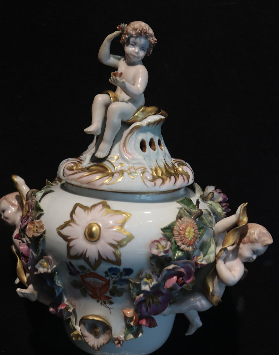 Coppia di vasi in porcellana "Capodimonte", sec. 19°-photo-3