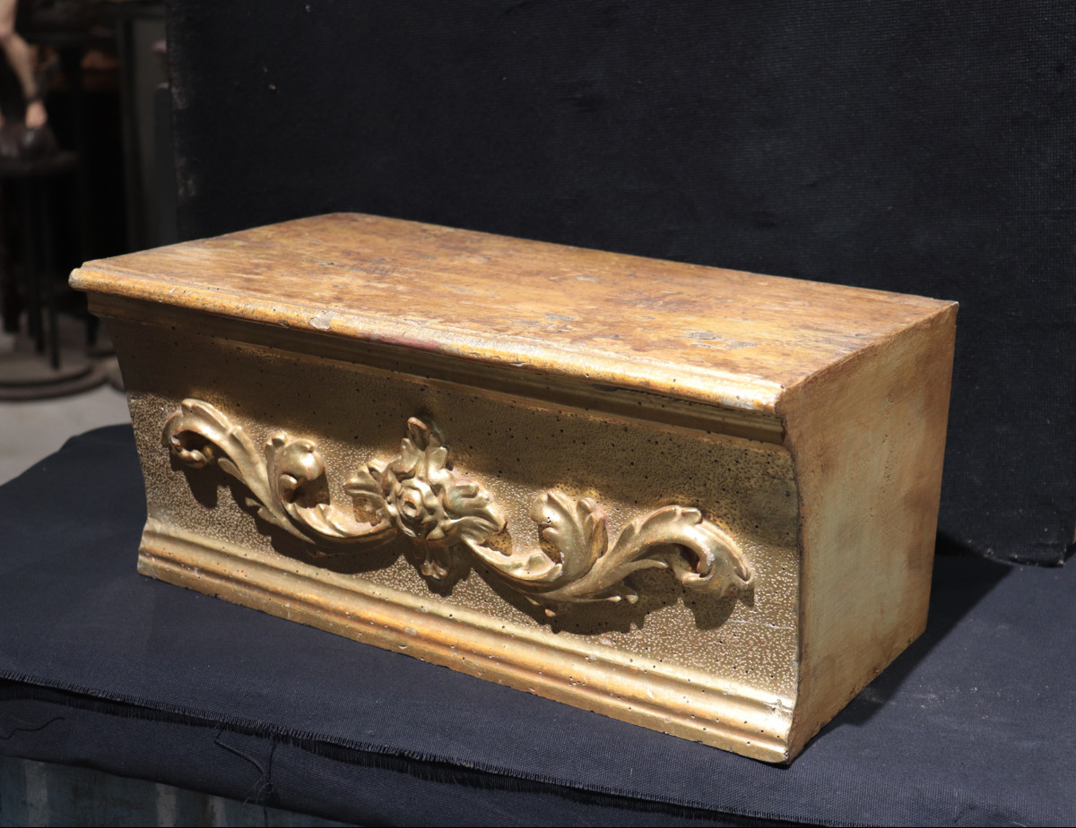 Mensola dorata e laccata, Toscana '700