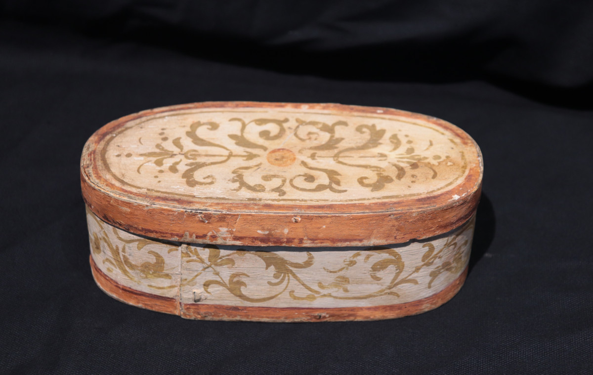 Cofanetto laccato con decori, Toscana, fine '600