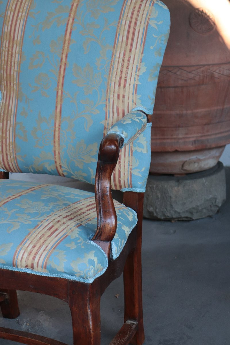 Poltrona in legno di noce, Toscana, '700-photo-3
