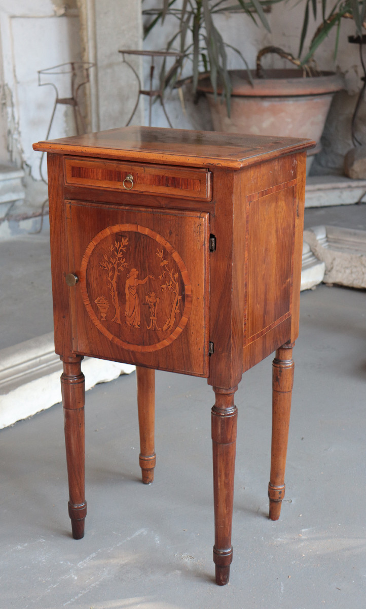 Comodino Lombardo, Luigi XVI Fine '700