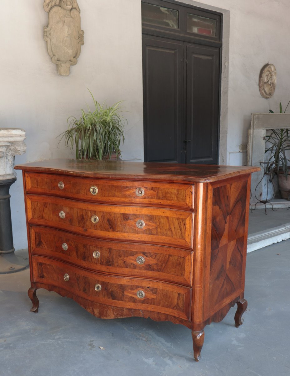 Cassettone Lastronato, Malta, '700-photo-2