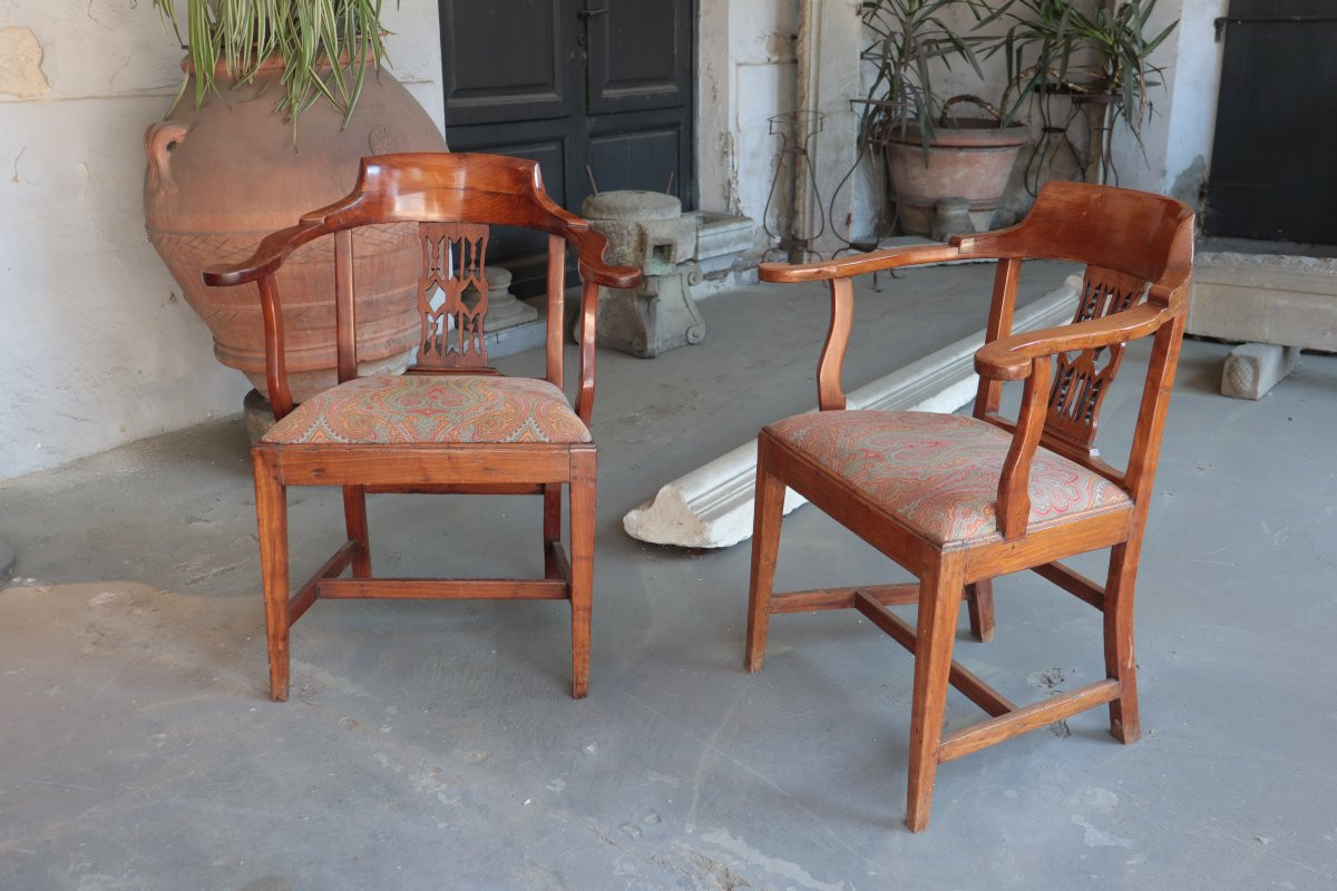 Coppia di eleganti poltroncine a pozzetto, fine '700-photo-3