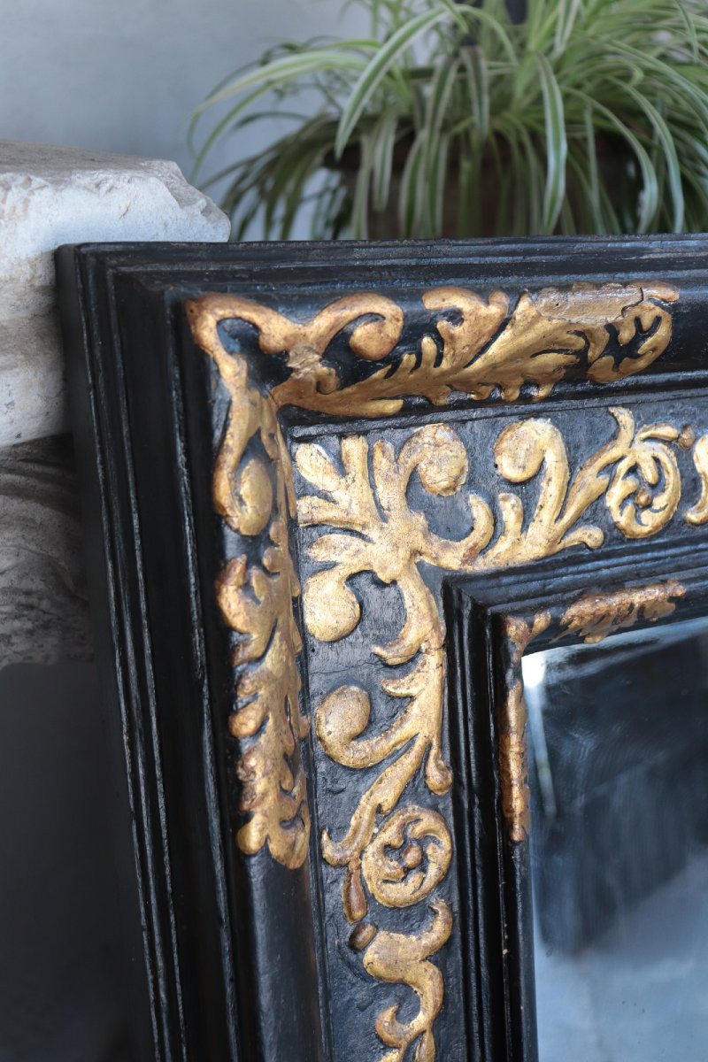Specchiera nera con decori oro, Toscana, '600-photo-1