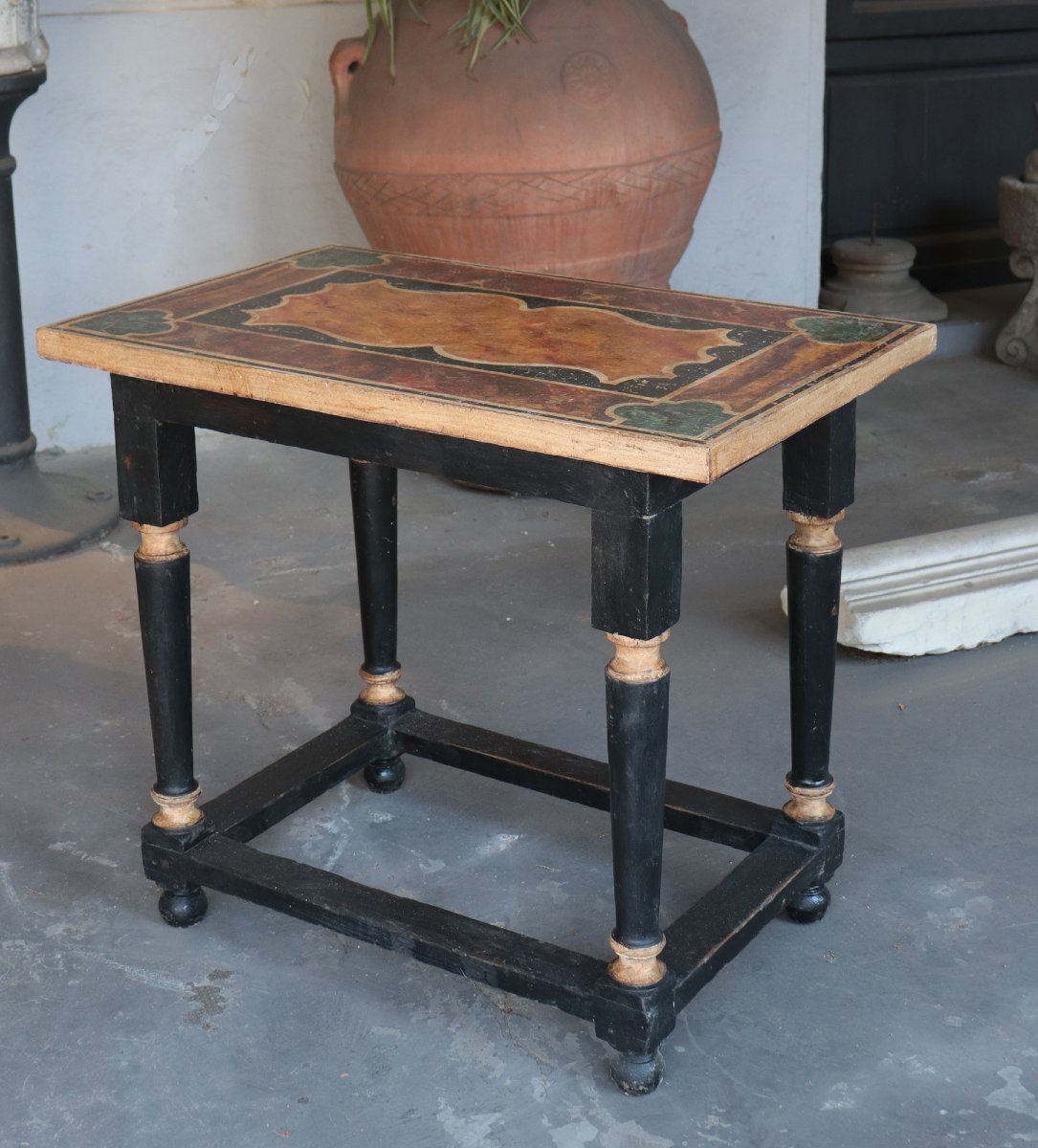 Tavolino laccato finti Marmi, Toscana, fine '700