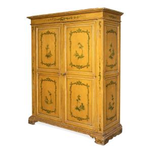 Armadio laccato cineserie, XIX secolo