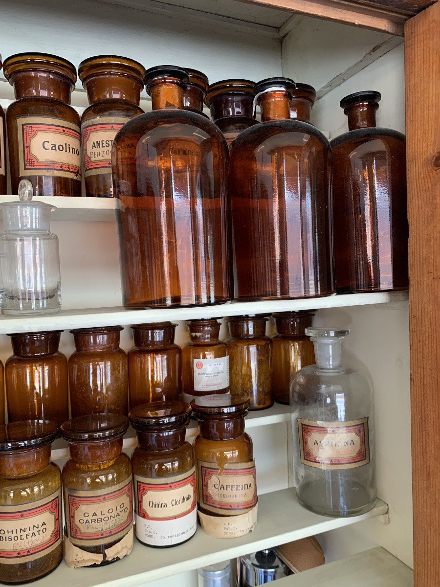 Stock di 77 bottiglie da farmacia in vetro soffiato,1925/1960-photo-4