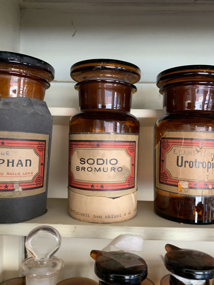 Stock di 77 bottiglie da farmacia in vetro soffiato,1925/1960-photo-4