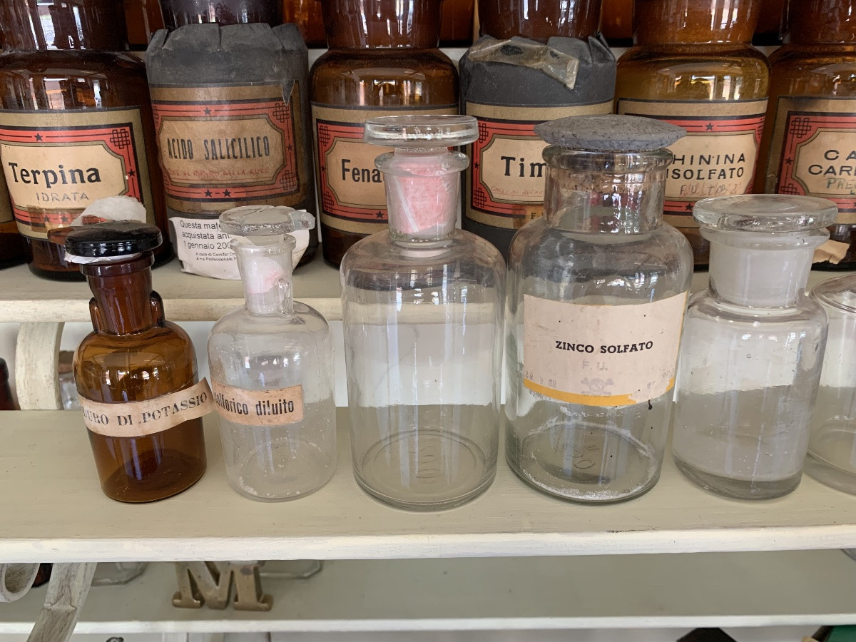 Stock di 77 bottiglie da farmacia in vetro soffiato,1925/1960-photo-7