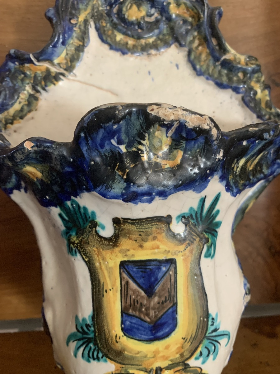 Acquasantiera da parete, in maiolica, Sud Italia,18esimo secolo-photo-5