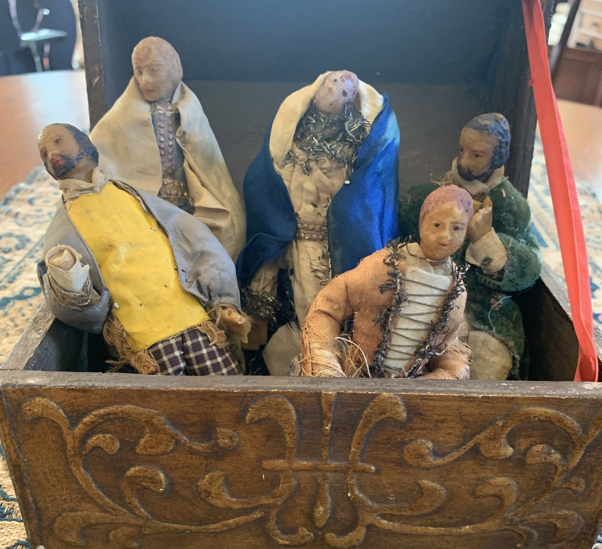 5 personaggi da Presepe in cera,19esimo secolo