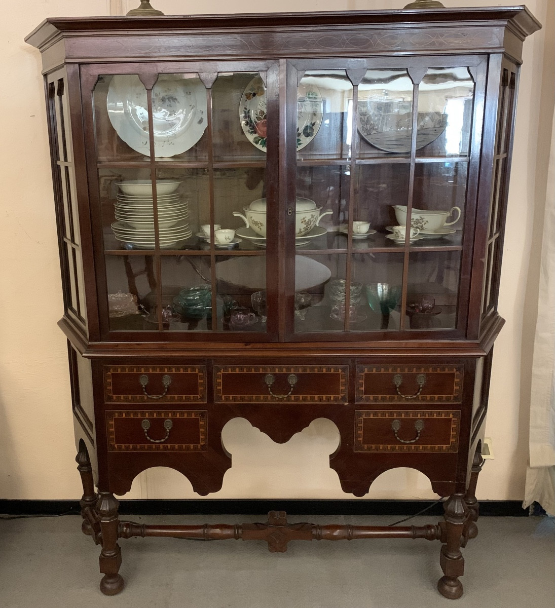 Antico Cabinet Olandese, 18 esimo secolo