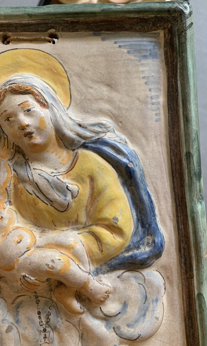 Bassorilievo in maiolica, formella devozionale, area Senese, 18esimo secolo-photo-2
