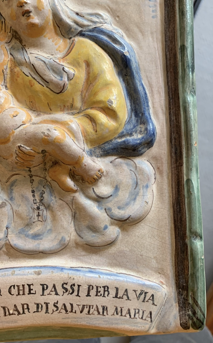 Bassorilievo in maiolica, formella devozionale, area Senese, 18esimo secolo-photo-3