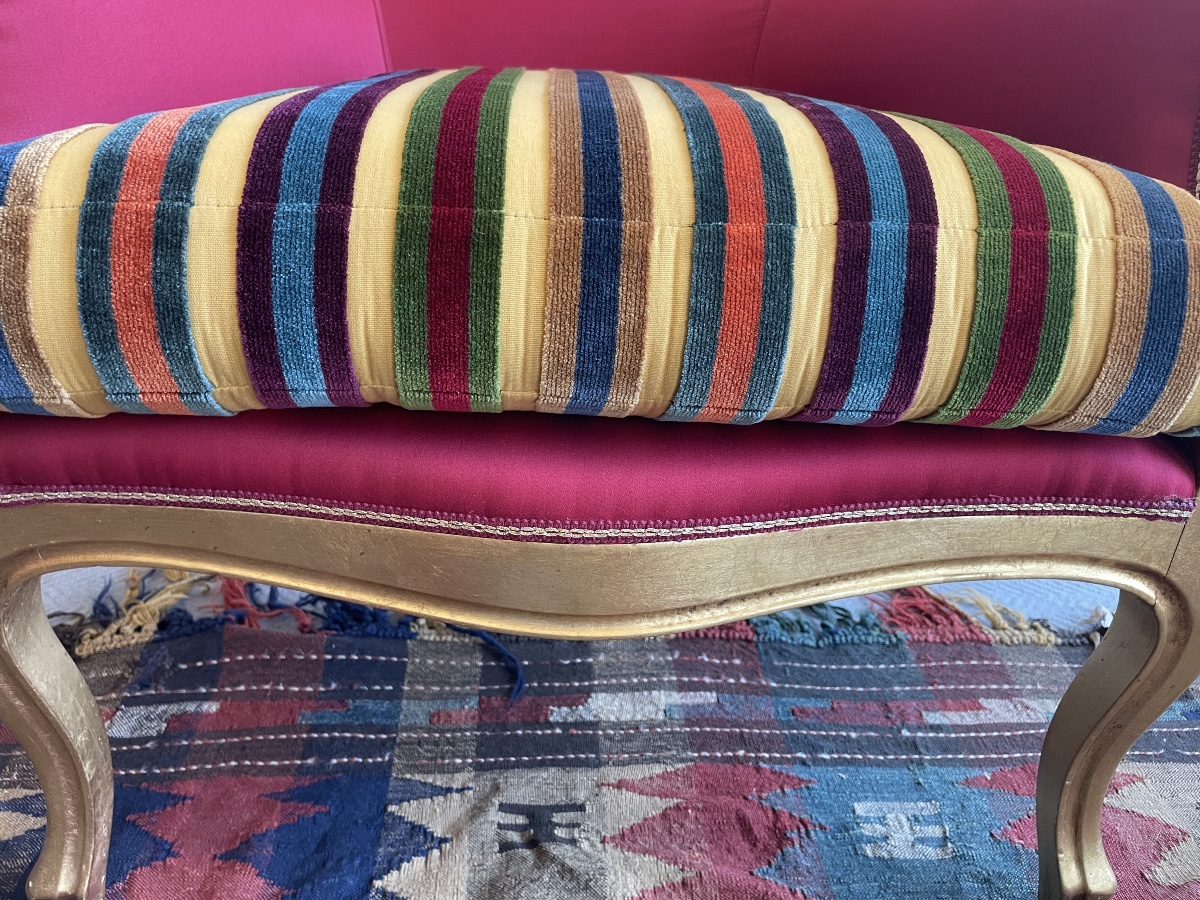Poltrona Umbertina dorata, rivestita con velluto Etro-photo-3