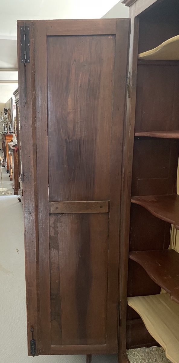 Antico armadio da cucina, Stipo. Legno di noce, centro Italia,17/18 esimo secolo -photo-2