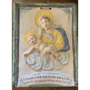Bassorilievo in maiolica, formella devozionale, area Senese, 18esimo secolo