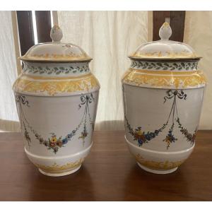 Coppia di vasi Neoclassici in Maiolica policroma, Faenza 18/19esimo secolo 