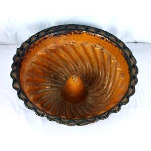 Large Kouglof Mold Late 18th Century.