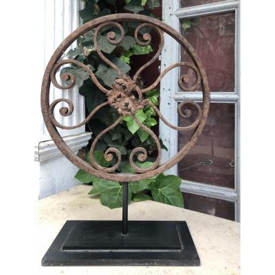 Oculus Wrought Iron Louis XVI Period Decorated With Acanthus Leaf. Around 1780.