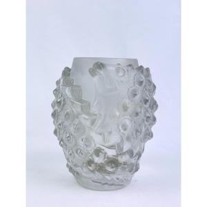Lalique, Ball Fish Vase