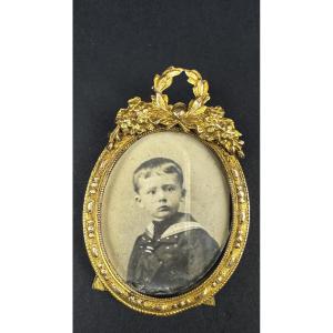 Small Louis XVI Style Gilt Bronze Photo Frame 2367,006